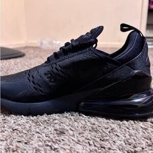 Black Nike Air Max